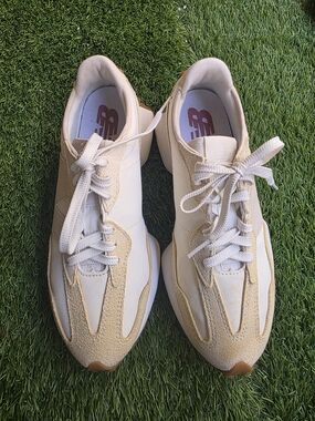 327 New Balance Cream & Tan Retro Runner Sneakers
